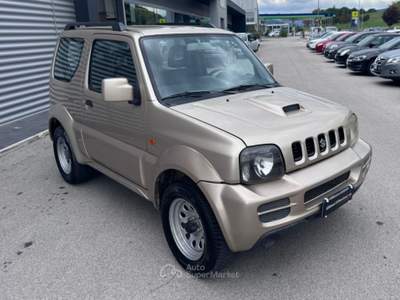 Suzuki Jimny 1.5 DDiS cat 4WD JLX TRAZIONE INTEGRALE 4X4 GANCIO Giallo usata Sant'Angelo in vado