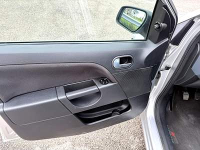 Ford Fiesta Ford Fiesta 1.4 tdci 68 cv Argento usata San Vito dei Normanni