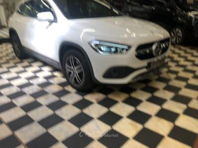 Mercedes-Benz GLA Automatic Sport Plus Bianco usata Firenze