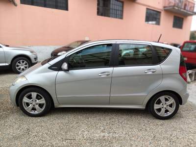 Mercedes-Benz Classe A 160 cdi 5P BlueEFFICENCY Avantgarde Argento usata SAN MARTINO SICCOMARIO