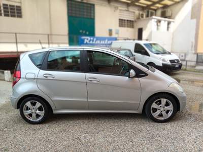 Mercedes-Benz Classe A 160 cdi 5P BlueEFFICENCY Avantgarde Argento usata SAN MARTINO SICCOMARIO