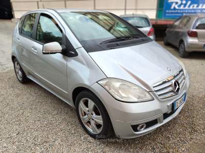 Mercedes-Benz Classe A 160 cdi 5P BlueEFFICENCY Avantgarde Argento usata SAN MARTINO SICCOMARIO