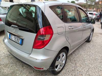 Mercedes-Benz Classe A 160 cdi 5P BlueEFFICENCY Avantgarde Argento usata SAN MARTINO SICCOMARIO