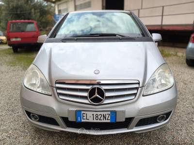Mercedes-Benz Classe A 160 cdi 5P BlueEFFICENCY Avantgarde Argento usata SAN MARTINO SICCOMARIO