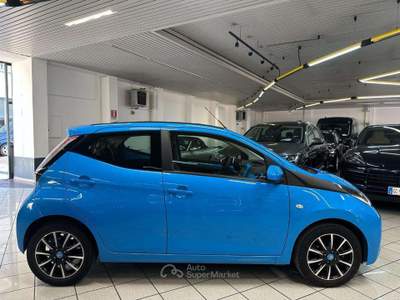 Toyota Aygo Connect 1.0 VVT-i 72 CV 5p. Cabrio - UNI PROP Blu/Azzurro usata Monza