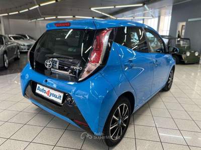 Toyota Aygo Connect 1.0 VVT-i 72 CV 5p. Cabrio - UNI PROP Blu/Azzurro usata Monza