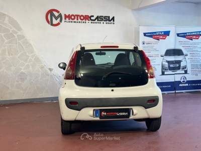 Peugeot 107 ADATTA A NEOPATENTATI Bianco usata Roma