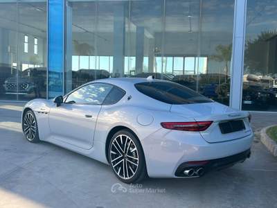 Maserati GranTurismo awd auto possibilità noleggio no scoring Bianco usata Gela