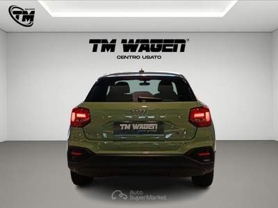 Audi Q2  -  35 tdi s tronic business Verde usata Firenze