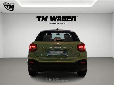 Audi Q2  -  35 tdi s tronic business Verde usata Firenze