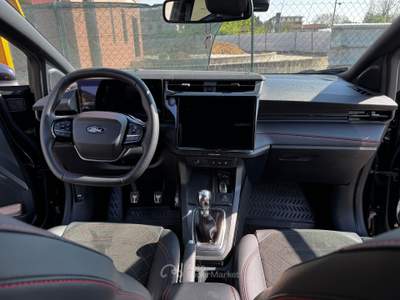 Ford Puma Tenuta sempre in box, no fumatori, unico proprietario usata Pray