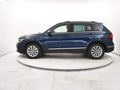 Volkswagen Tiguan 2.0 TDI SCR Life Blu/Azzurro usata Coccaglio