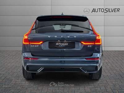 Volvo XC60 B5 AWD automatico Ultimate Bright Blu/Azzurro usata Verona