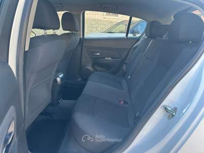 Chevrolet Cruze Chevrolet Cruze 1.6 4 benzina euro 5 pochi km possibilità di gpl Bianco usata Rivoli