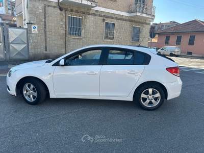 Chevrolet Cruze Chevrolet Cruze 1.6 4 benzina euro 5 pochi km possibilità di gpl Bianco usata Rivoli