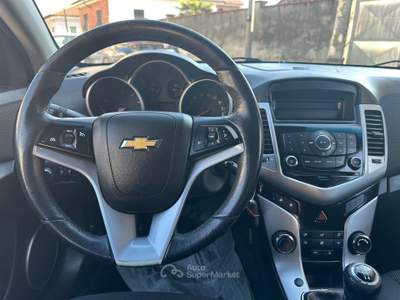 Chevrolet Cruze Chevrolet Cruze 1.6 4 benzina euro 5 pochi km possibilità di gpl Bianco usata Rivoli