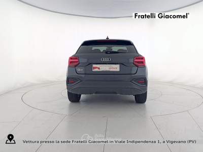 Audi Q2 30 1.0 tfsi business 110cv Grigio usata Assago