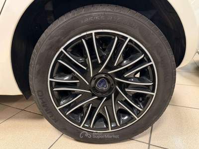 Lancia Ypsilon Ypsilon III  1.2 Silver ecochic Gpl 69cv Bianco usata Crema