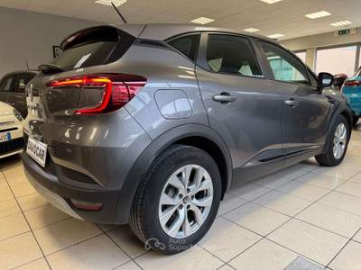 Renault Captur Captur II 2019 1.5 blue dci Initiale Paris 115cv Grigio usata Crema