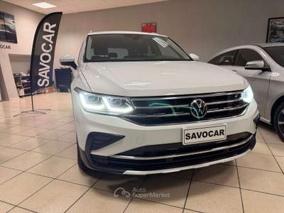 Volkswagen Tiguan Tiguan II 2021 2.0 tdi Elegance 150cv dsg Bianco usata Crema