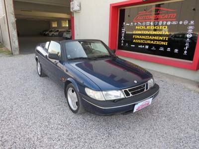 Saab 900