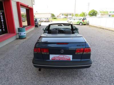 Saab 900