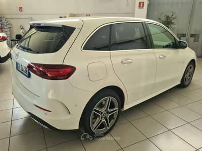 Mercedes-Benz Classe B B 250e phev Auto AMG Line Premium Plus Bianco usata Parma