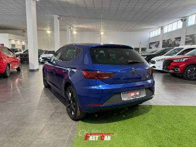 Seat Leon Leon 1.5 TGI DSG 5p. Black Edition Blu/Azzurro usata Cesena