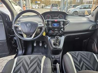 Lancia Ypsilon Ypsilon III  1.2 Opening edition 69cv NEOPATENTATI OK Nero usata Milano