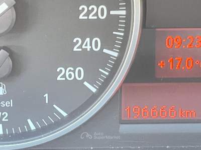 BMW Serie 3 320d 320D STATION WAGON - CAMBIO AUTOM MOTORE KM 120000 Blu/Azzurro usata Varese