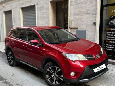 Toyota RAV4 RAV 4 RAV4 2.0 D-4D 4WD Lounge Rosso usata Bari