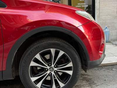 Toyota RAV4 RAV 4 RAV4 2.0 D-4D 4WD Lounge Rosso usata Bari