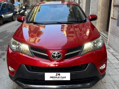 Toyota RAV4 RAV 4 RAV4 2.0 D-4D 4WD Lounge Rosso usata Bari