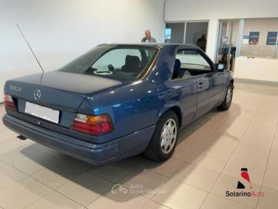 Mercedes-Benz Classe E CE Coupe Blu/Azzurro usata Bedizzole