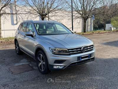 Volkswagen Tiguan 2.0 tdi Executive 4motion 150cv Grigio usata Pianoro