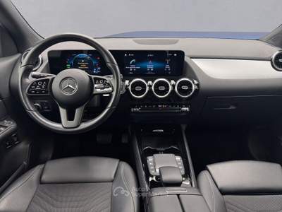 Mercedes-Benz GLA Gla 250 E Hybrid Eq Business Extra Bianco usata Cassola