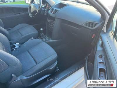 Peugeot 207 HDi 70CV 3p. XS Easy Bianco usata Città Sant'Angelo