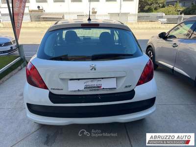 Peugeot 207 HDi 70CV 3p. XS Easy Bianco usata Città Sant'Angelo