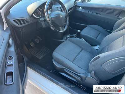Peugeot 207 HDi 70CV 3p. XS Easy Bianco usata Città Sant'Angelo