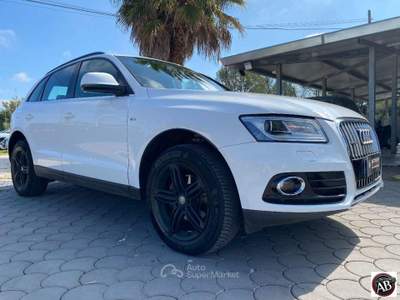 Audi Q5  2.0 TDI 177 CV quattro S tr. Bianco usata Latina