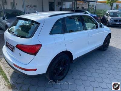 Audi Q5  2.0 TDI 177 CV quattro S tr. Bianco usata Latina