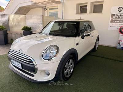 MINI Clubman 1.2 One 75cv 3p Beige usata Spigno Saturnia MINI Clubman 1.2 One 75cv 3p Beige usata Spigno Saturnia