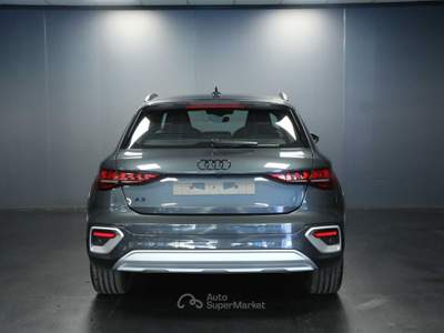 Audi A3 A3 allstreet 2.0 tdi Identity Contrast 150cv s-tronic Grigio usata Piombino Dese