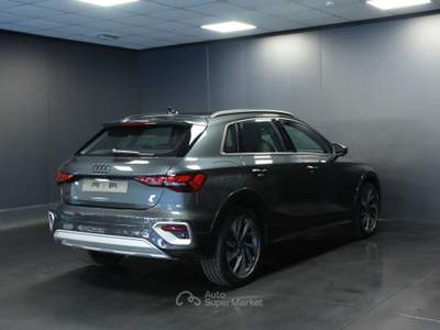 Audi A3 A3 allstreet 2.0 tdi Identity Contrast 150cv s-tronic Grigio usata Piombino Dese