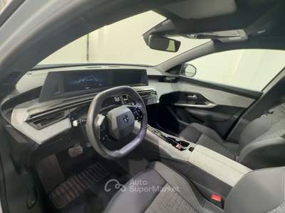 Peugeot 5008 5008 1.2 hybrid Allure 145cv 7p.ti e-dcs6 Bianco usata Piombino Dese