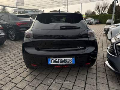 Peugeot 208 208 1.2 hybrid Allure 145cv e-dcs 6 Nero usata Piombino Dese