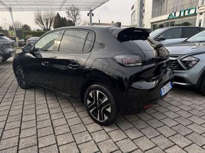 Peugeot 208 208 1.2 hybrid Allure 145cv e-dcs 6 Nero usata Piombino Dese