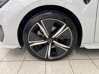 Peugeot 308 308 SW 1.5 bluehdi GT s&s 130cv eat8 Bianco usata Piombino Dese