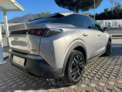 Peugeot 3008 benzina-Hybrid 136 CV e-DCS7 Allure Essence Argento usata Sant'Anastasia