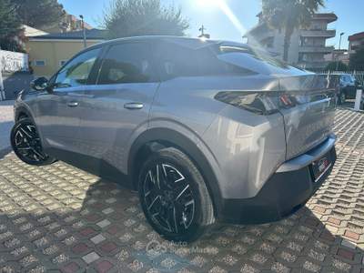 Peugeot 3008 benzina-Hybrid 136 CV e-DCS7 Allure Essence Argento usata Sant'Anastasia